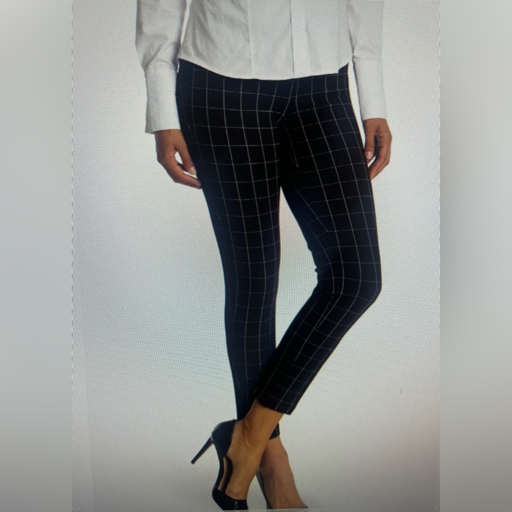 Amanda & Chelsea Windowpane Pants. Black & White. Size 8.